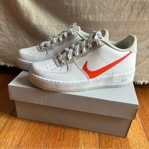 Nike Air Force 1 '07 LV8 6.5 Men/ 8 Women